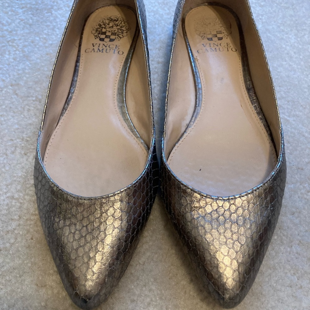 Vince Camino Silver Steel Reptile Flats - Size 7